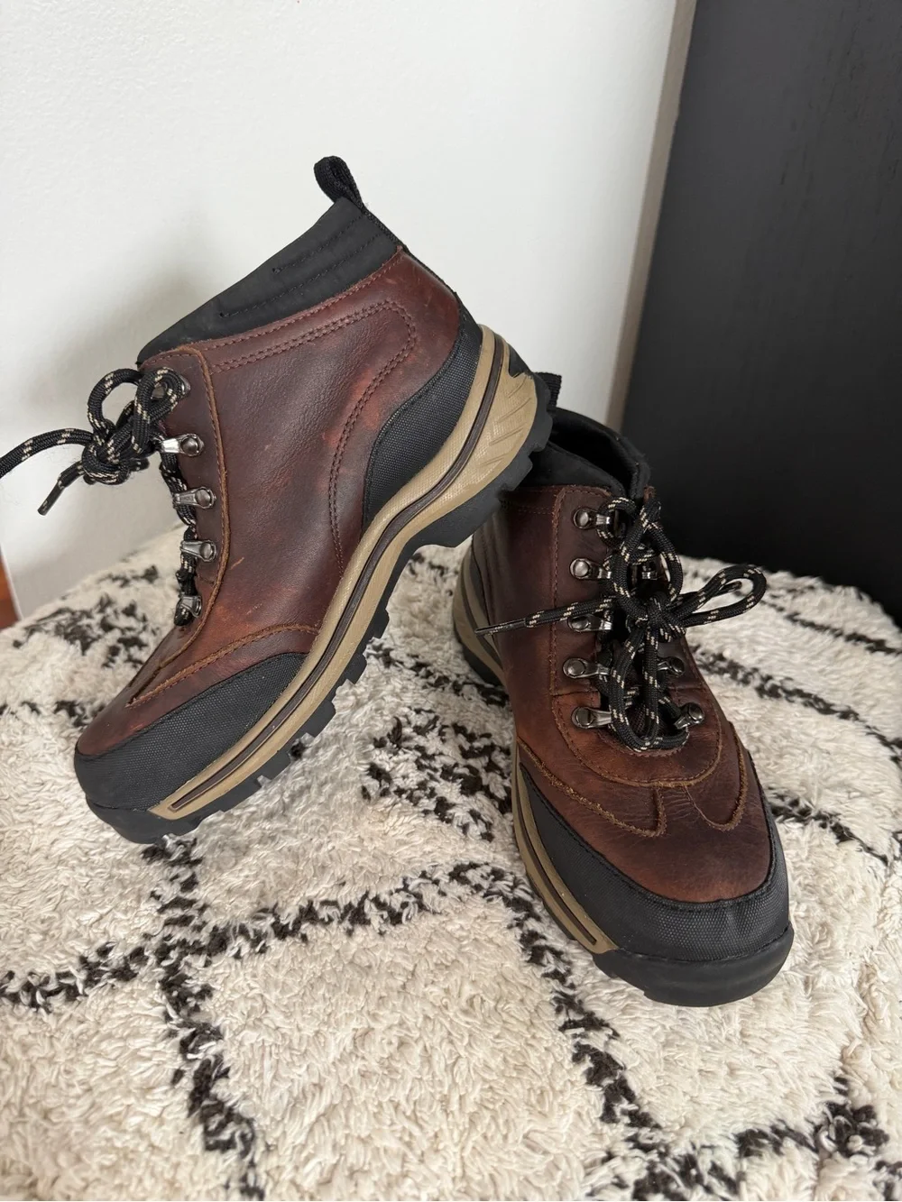 Timberland Youth Brown Leather Hiking Boots Size 2 waterproof Gorpcore